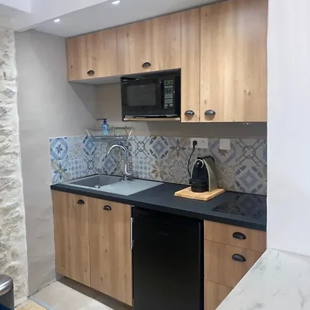 Apartment La Tour 2: Neuf Au Coeur De La Petite Venise L'Isle-sur-la-Sorgue