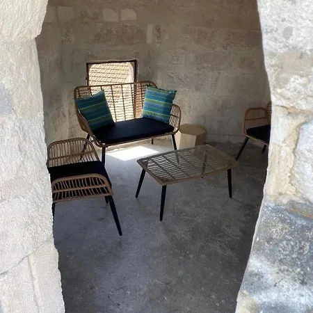 La Tour 2: Neuf Au Coeur De La Petite Venise Apartment