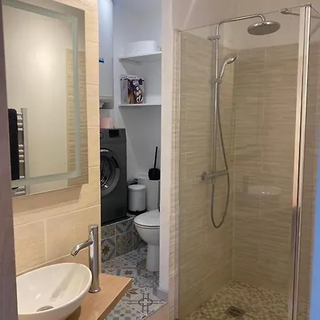Apartment La Tour 2: Neuf Au Coeur De La Petite Venise *